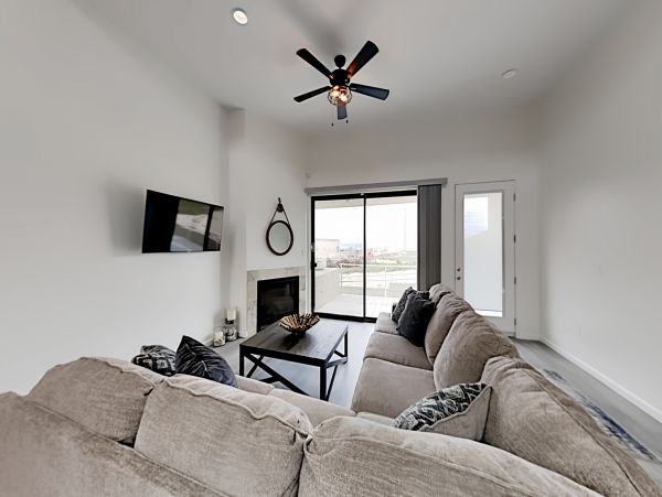 Santa Barbara County Home 1017362