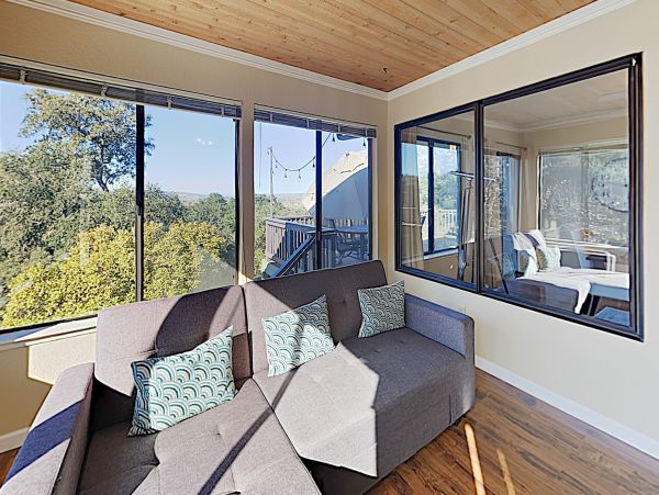 Santa Barbara County Home 1017366