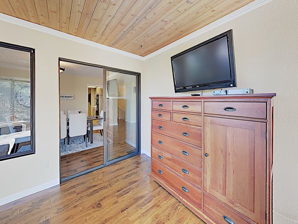 Santa Barbara County Home 1017366