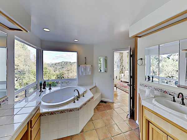 Santa Barbara County Home 1017368