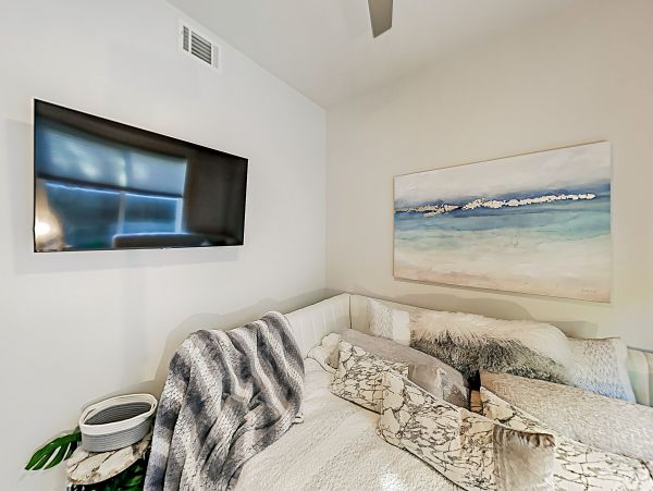 Santa Barbara County Home 1017371