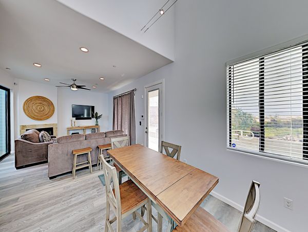 Santa Barbara County Home 1017372