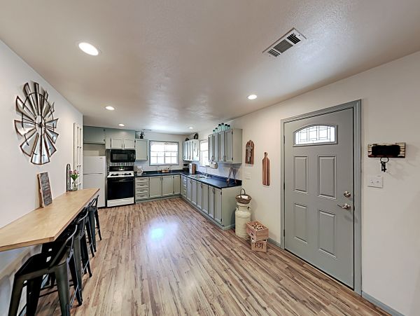 Santa Barbara County Home 1017375