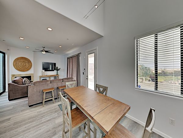 Santa Barbara County Home 1017376