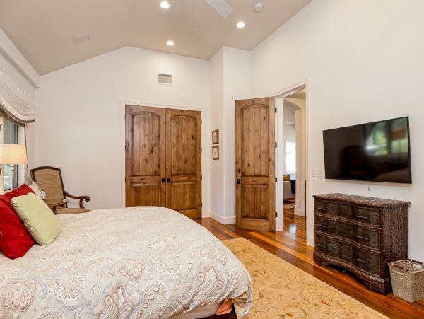 Santa Barbara County Home 1017378