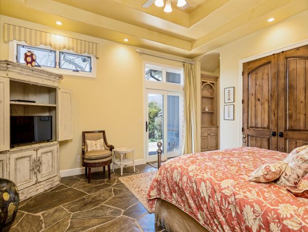 Santa Barbara County Home 1017378