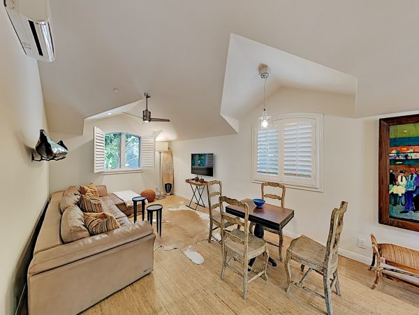 Santa Barbara County Home 1017379