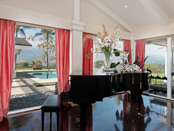 Santa Barbara County Home 1017380