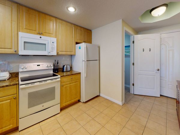 Treasure Island Condo 1017381