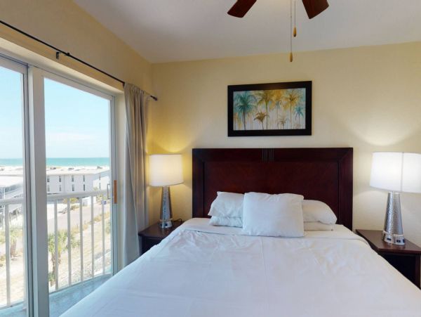 Treasure Island Condo 1017386