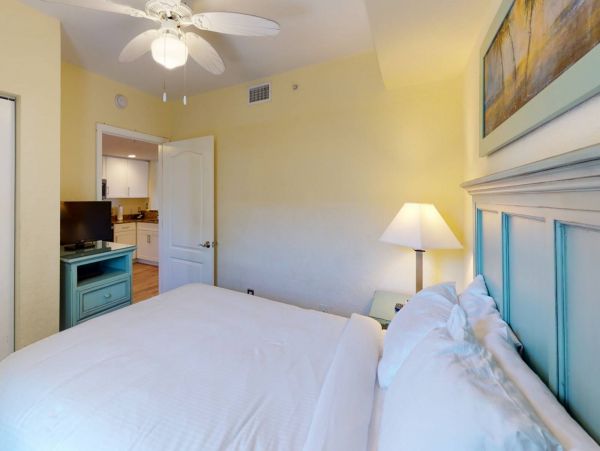 Treasure Island Condo 1017386