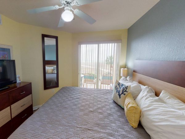 Treasure Island Condo 1017389