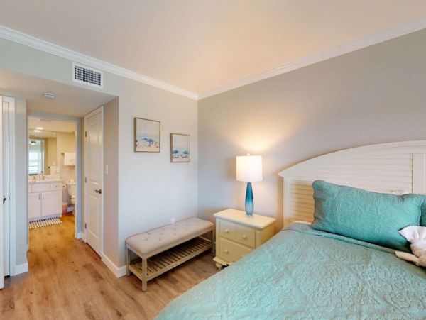 Treasure Island Condo 1017390