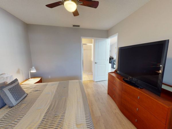 Treasure Island Condo 1017392