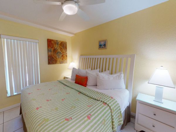 Treasure Island Condo 1017393