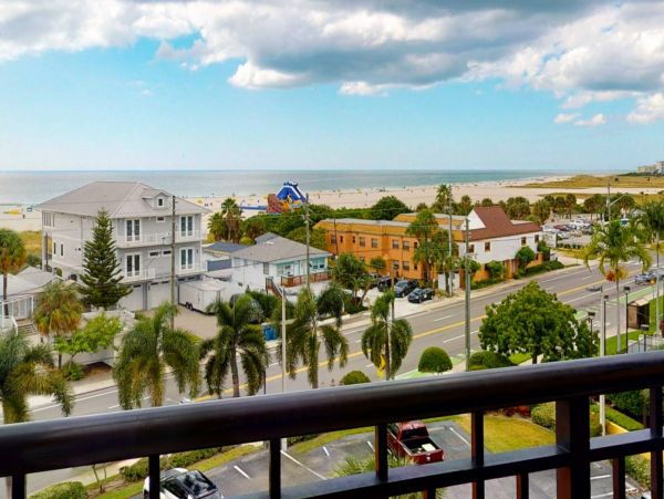 Treasure Island Condo 1017395