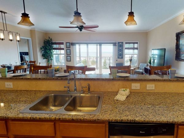 Treasure Island Condo 1017395
