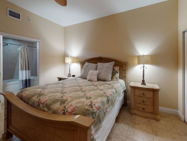Treasure Island Condo 1017395