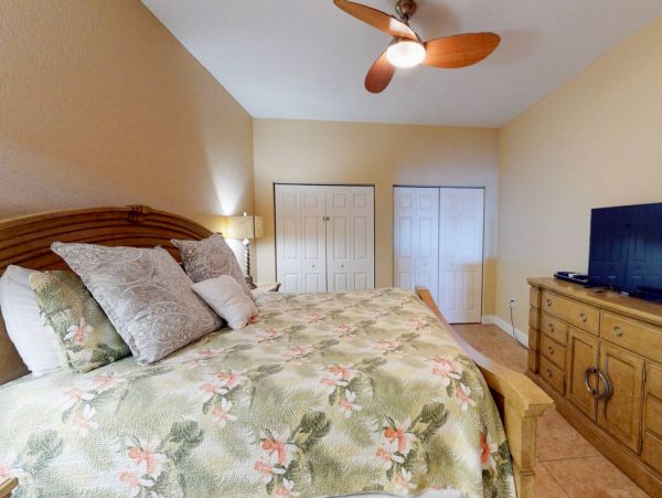 Treasure Island Condo 1017395