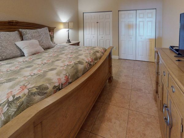 Treasure Island Condo 1017395