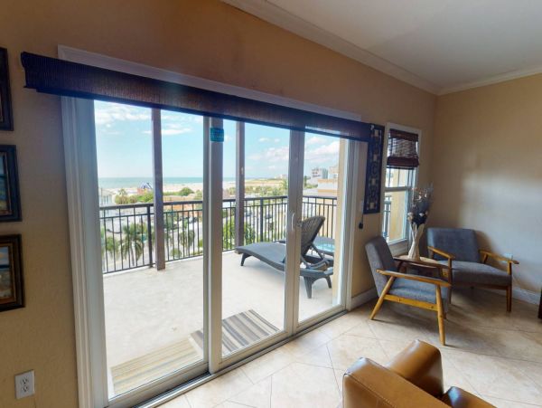 Treasure Island Condo 1017395