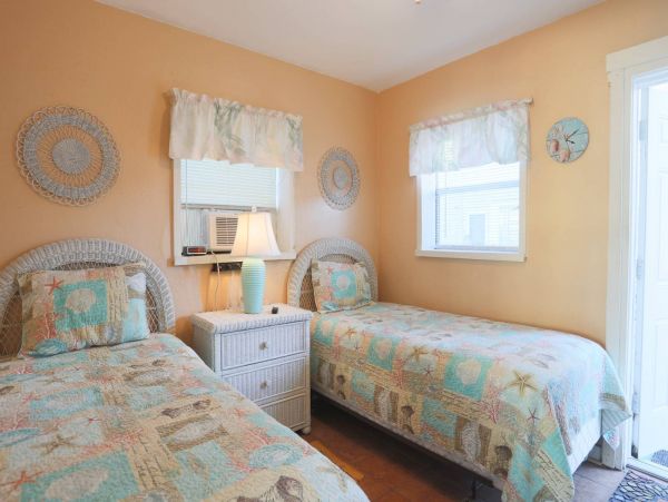 Treasure Island Condo 1017396