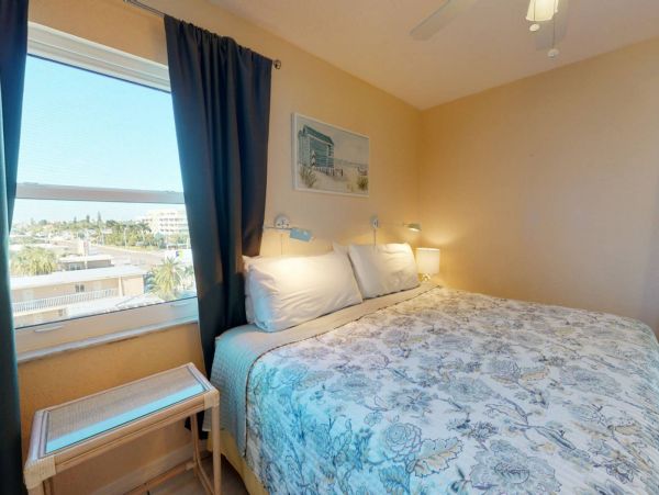 Treasure Island Condo 1017397
