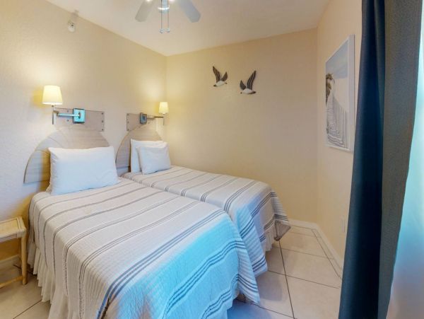Treasure Island Condo 1017397