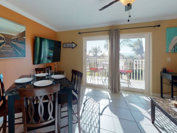 Treasure Island Condo 1017398