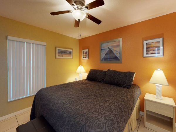 Treasure Island Condo 1017398