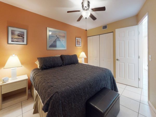 Treasure Island Condo 1017398