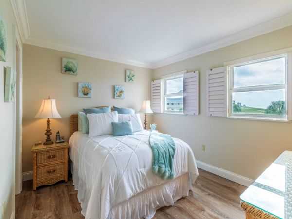 Venice Condo 1017400