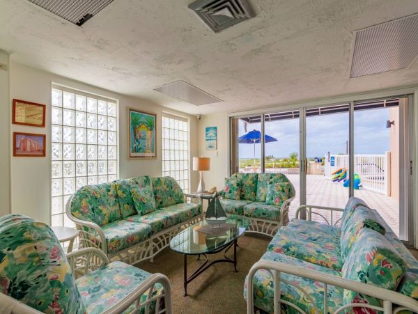 Venice Condo 1017400