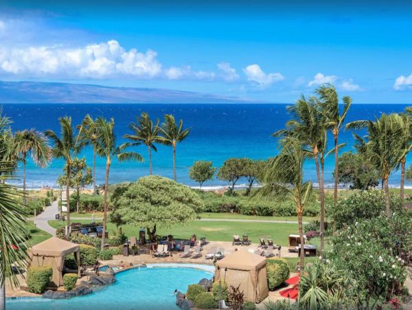 A Stunning Six  Bedroom Vacation Getaway - Sleeps 18 Guests
