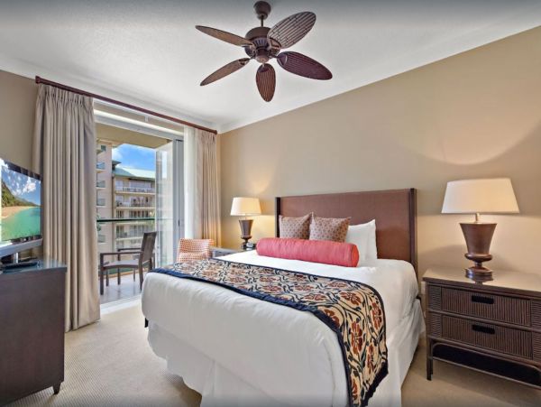 A Stunning Six  Bedroom Vacation Getaway - Sleeps 18 Guests