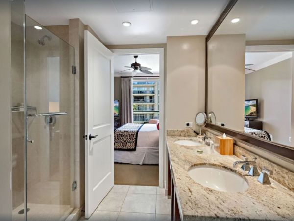 A Stunning Six  Bedroom Vacation Getaway - Sleeps 18 Guests