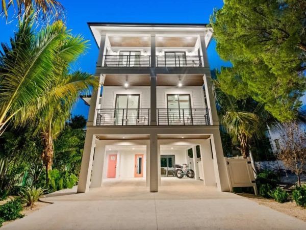 Lido Key Luxury Vacation Rental - Sarasota Gulf Coast Villa