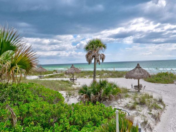 Longboat Key Vacation Rentals - Florida Beachfront Condo with Resort Amenities
