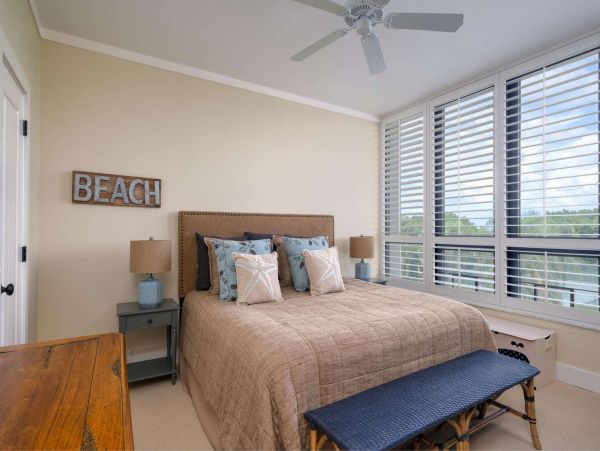 Longboat Key Vacation Rentals - Florida Beachfront Condo with Resort Amenities