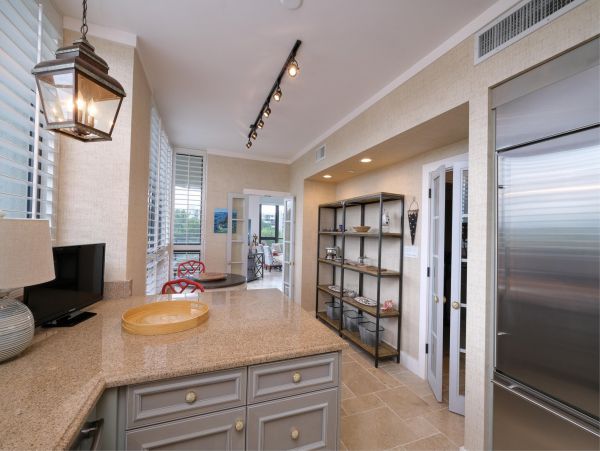 Longboat Key Vacation Rentals - Florida Beachfront Condo with Resort Amenities