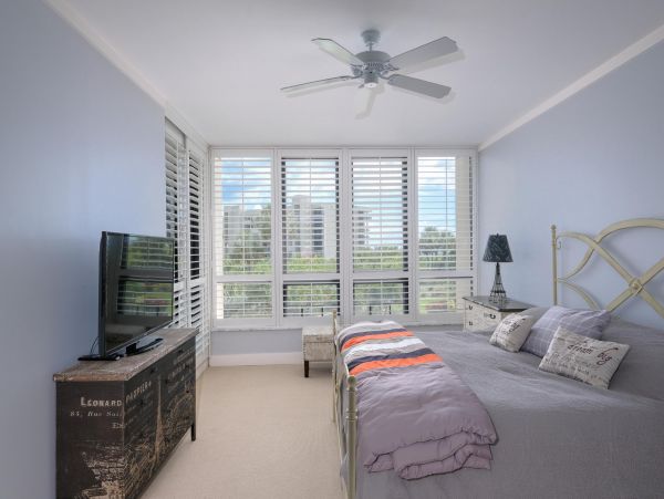 Longboat Key Vacation Rentals - Florida Beachfront Condo with Resort Amenities