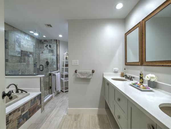 Longboat Key Vacation Rentals - Florida Beachfront Condo with Resort Amenities