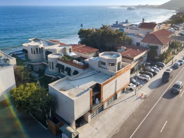 Malibu Condo 1017456