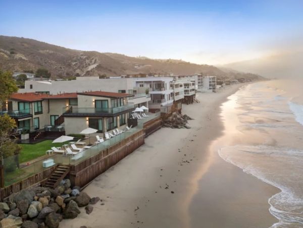 Malibu Condo 1017456