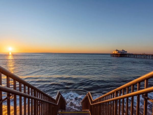 Malibu Condo 1017456