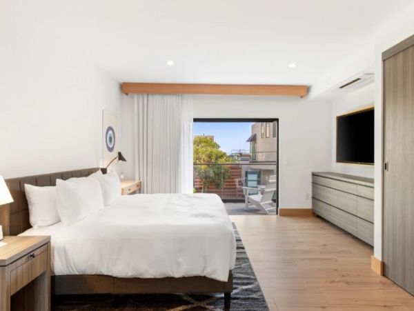 Malibu Condo 1017456