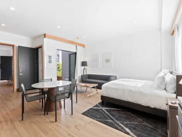 Malibu Condo 1017456
