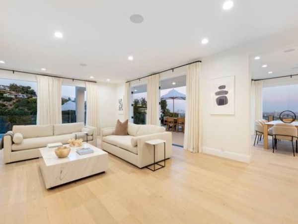 Los Angeles Home 1017458