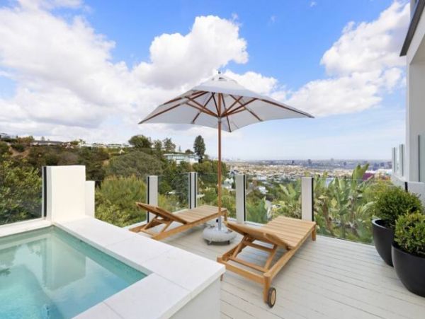 Los Angeles Home 1017458
