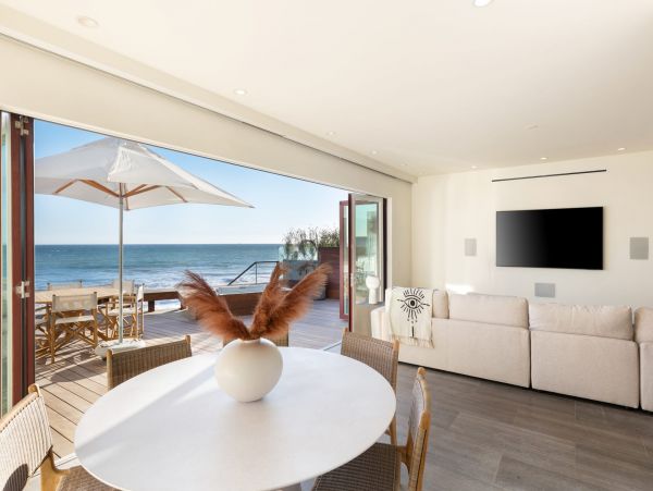 Oceanfront Mediterranean-Style Vacation Home in Malibu